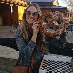 Meet your Posher, Corinne